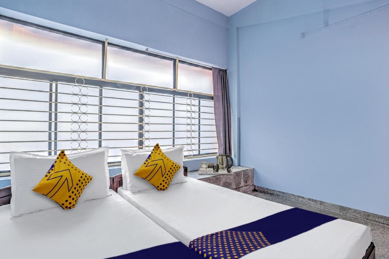 Spot On Kkp Tourist Home Thiruvananthapuram Kültér fotó